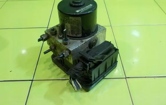 Chevrolet Orlando ABS Pump 10020604294