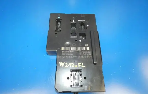Mercedes-Benz E W212 SAM control unit A2129009822