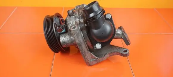 Opel Astra K Water pump 55490715 B16DTH