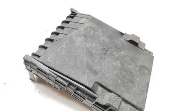 Audi A3 S3 A3 Sportback 8P Fuse box cover 1K0937132G 1K0937132F 014189871