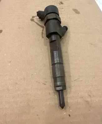 Nissan Primera Fuel injector 0445110110b