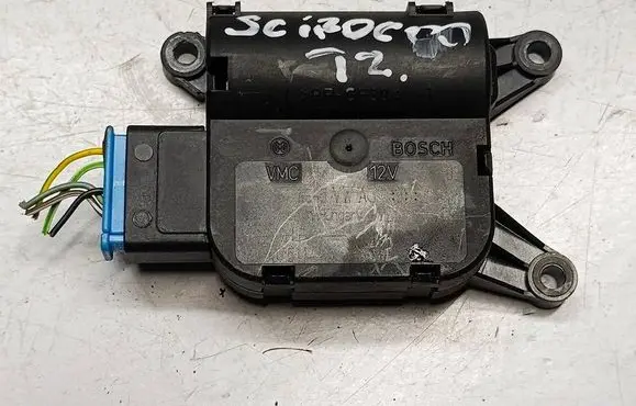Volkswagen Scirocco Air flap motor/actuator 1K0907511T2 1K0907511 983389HF