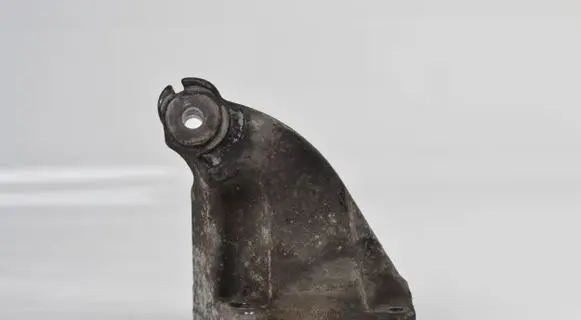 Mercedes-Benz C W203 Engine mounting bracket A6422230104 AC46000