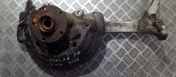 Audi A8 S8 D3 4E Front wheel hub 4e0258g