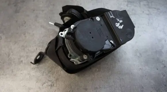 Mercedes-Benz GL X164 Front seatbelt