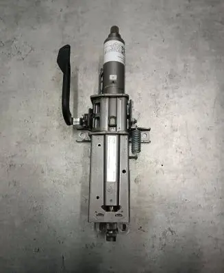 BMW 2 Active Tourer U06 Steering wheel axle 6891198