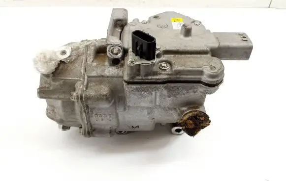 Toyota Yaris Air conditioning (A/C) compressor (pump) 0422001350