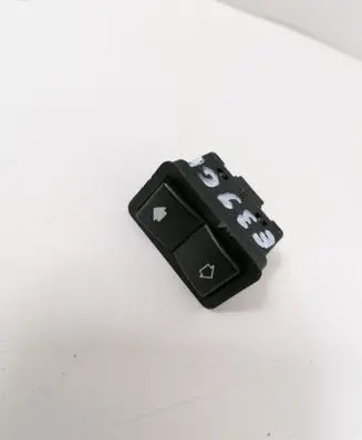 BMW 5 E39 Electric window control switch 8368974