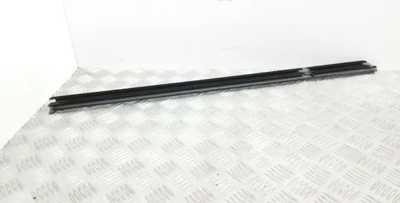 Volkswagen Golf VII Rubber seal rear door window/glass 5G9839479A 5G9839480A