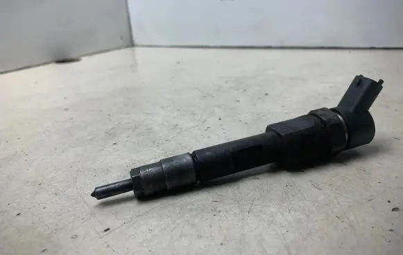 Fuel injector