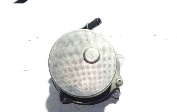 Audi A8 S8 D2 4D Vacuum pump 057145100C