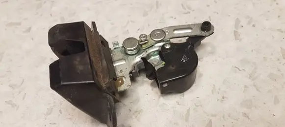Hyundai Santa Fe Tailgate/trunk/boot lock/catch/latch 812302B000