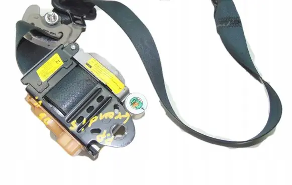Mitsubishi Grandis Front seatbelt