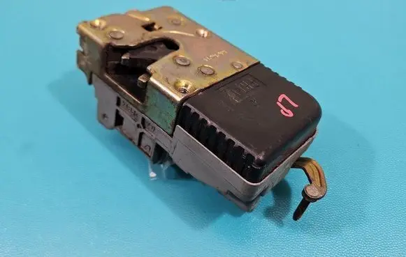 Peugeot 807 Front door lock IMPRK1470754