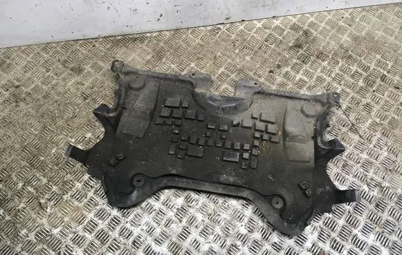 Mercedes-Benz C W204 Engine splash shield/under tray A2045202623