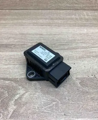 BMW 5 E60 E61 ESP acceleration yaw rate sensor 6758750