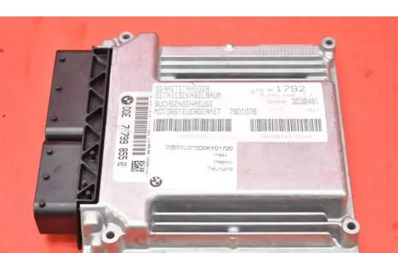 BMW X3 E83 Engine control unit/module ECU 7799855