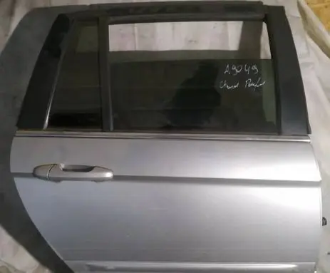 Chrysler Pacifica Rear door pilkos