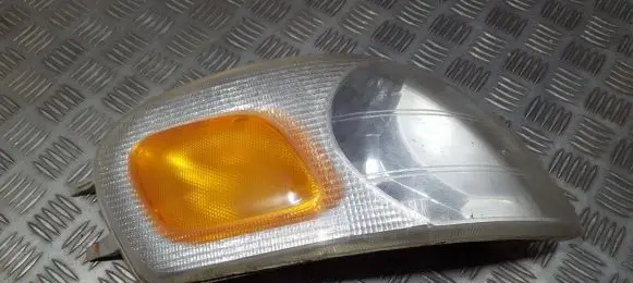 Chevrolet Venture Front indicator light 16521704 GM16521704