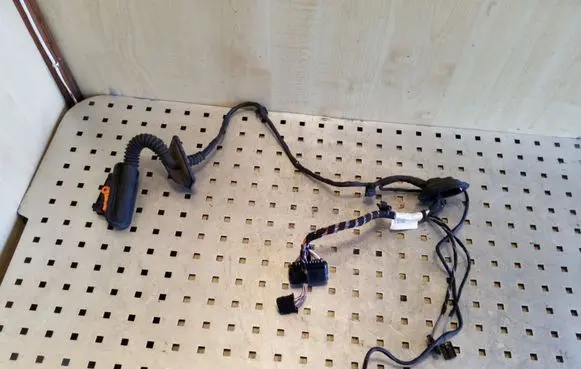 Volkswagen Tiguan Rear door wiring loom 5N0971693A