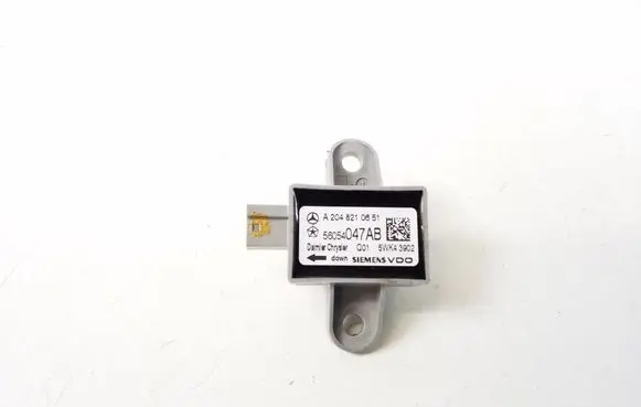 Mercedes-Benz GLK (X204) Airbag deployment crash/impact sensor A2048210651