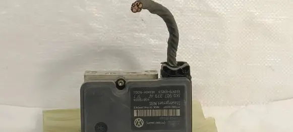Volkswagen Caddy ABS Pump 1K0907379AF 1K0907117AC