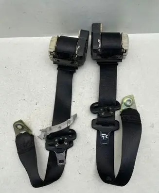 Mercedes-Benz C W203 Rear seatbelt A2038608485 E040437