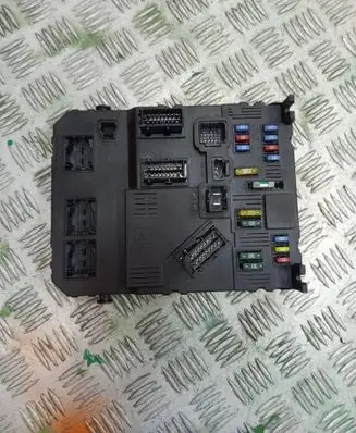 Peugeot 407 Comfort/convenience module 9655708480 S120104600L BSIS0300