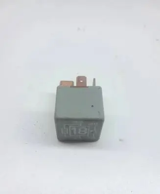 Volkswagen Golf III Other relay 191937503 11110000
