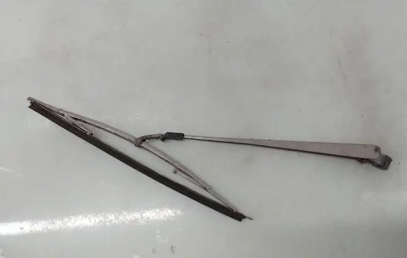 Moskvich 2140 Front wiper blade arm 