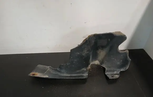 Volvo S60 Front underbody cover/under tray 09444573