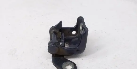 Honda CR-V Rear door upper hinge