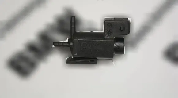 BMW 5 E39 Turbo solenoid valve 1742712
