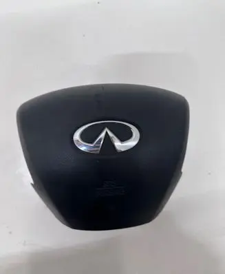 Infiniti Q50 Steering wheel airbag 
