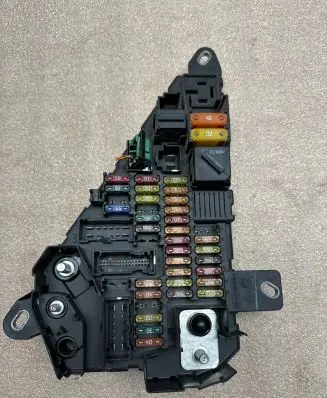 BMW 5 E60 E61 Fuse box set 6956505 0670905