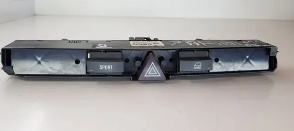 Opel Zafira B Hazard light switch 131001076 660332