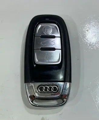 Audi A8 S8 D2 4D Ignition key/card 4H0959754K | 68475634065315,371,P4.498