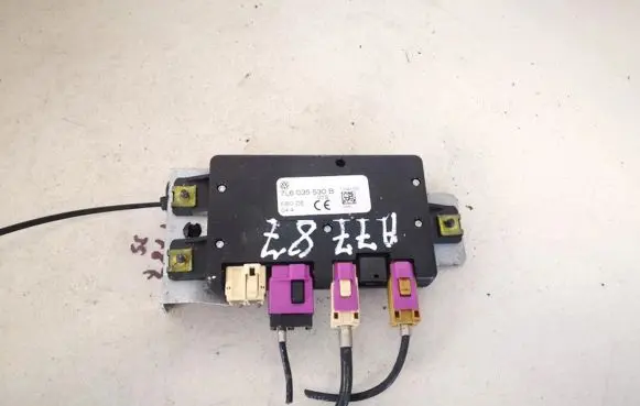 Volkswagen Touareg I Antenna control unit 7l6035530b