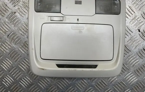 Subaru Legacy Front seat light VC12097