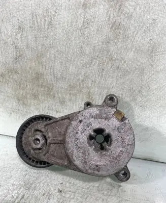 Mitsubishi Outlander Generator/alternator belt tensioner 04891659aa