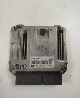 Mini Cooper Countryman R60 Engine control unit/module 8517727 0281018477