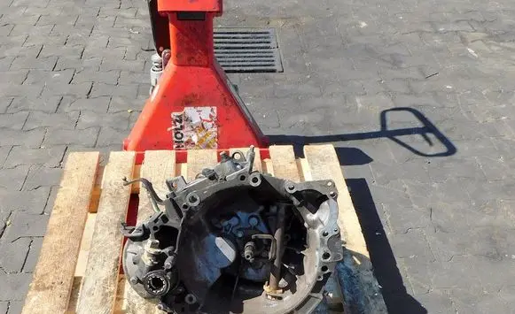 Citroen Berlingo Manual 5 speed gearbox 20TE22 193042