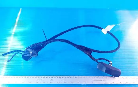 Volkswagen Golf Plus Windshield washer spray nozzle 5M0955986
