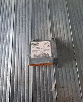 Citroen C4 I Airbag control unit/module 602327400