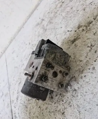 Renault Megane I ABS Pump 0265216732 7700432643