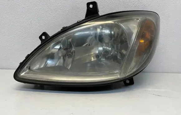 Mercedes-Benz Vito Viano W639 Headlight/headlamp 24670300