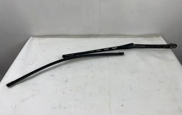 BMW 5 E60 E61 Windshield/front glass wiper blade 