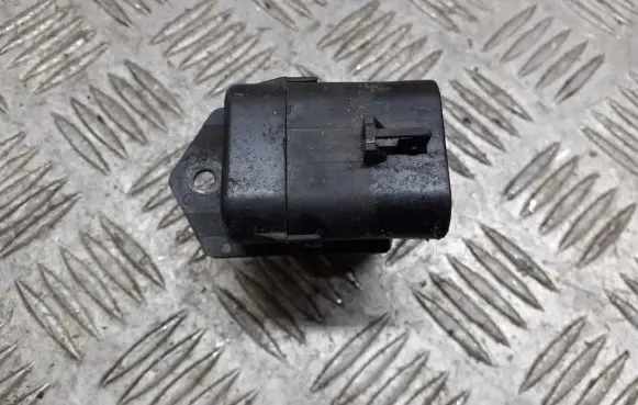Opel Corsa D Heater blower fan relay 