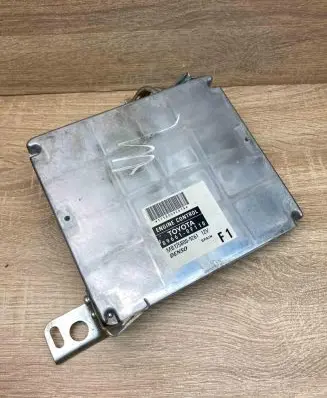Toyota Corolla Verso AR10 Engine control unit/module ECU 896610F110 MB1758009261