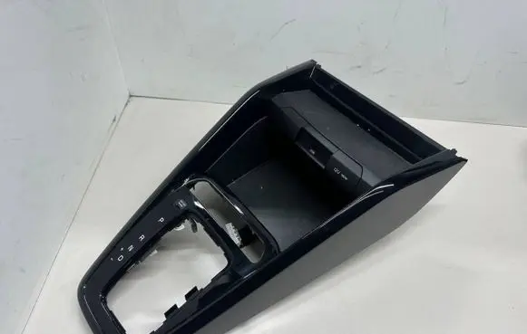 KIA Rio Gear shifter surround trim plastic 84635H8000